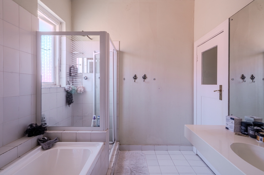 3 Bedroom Property for Sale in Oranjezicht Western Cape